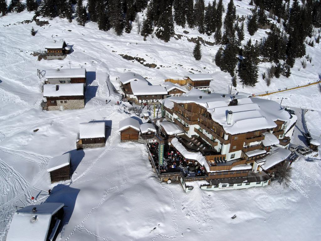 Hotel Silbertal - Almhuetten Sölden Rum bild